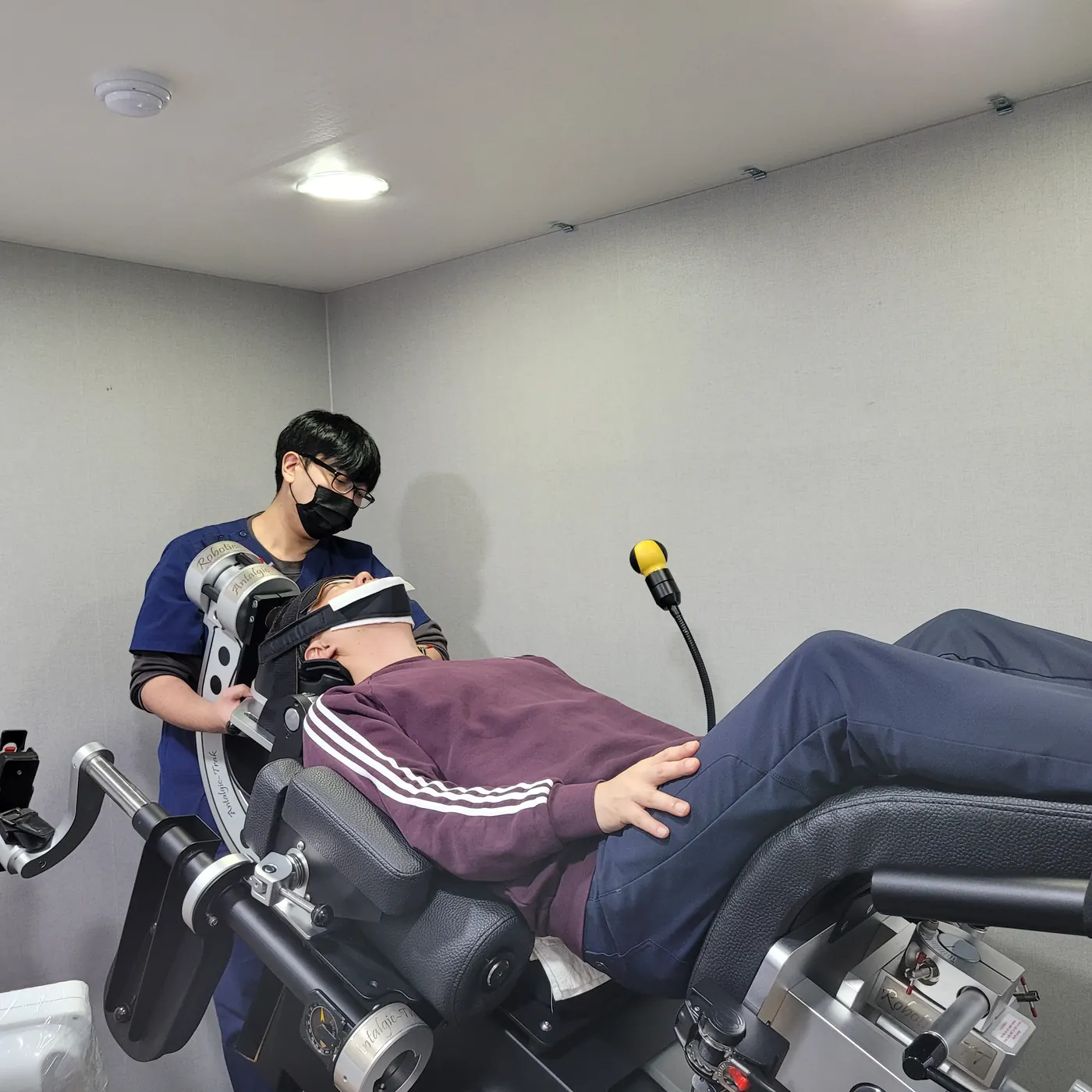 ATT 감압 로봇 비침습 척추 감압